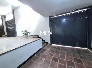 Comercial · 458m² · Salão para alugar no bairro Alto em Piracicaba