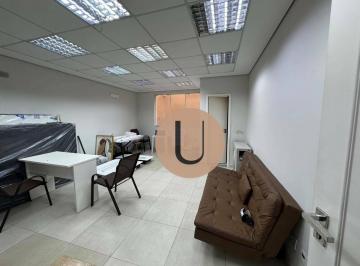 bd4d4c44a6f36af143dd8af57811f0bf821f61df · Prédio comercial de alto padrão, praticamente novo, distribuído em 3 pavimentos, recuado 10 metros d