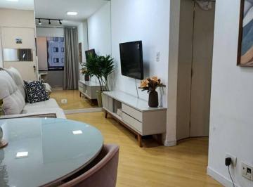 69573ae6a937c4b47d9582185207a77c3cd1b1e8 · Apartamento reformado