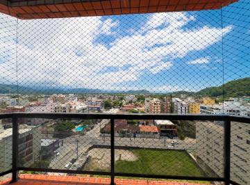 Apartamento de 4 quartos, Guarujá · Dois apartamentos unificados, transformados em um único imóvel amplo e sofisticado.