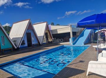 Rural · 475m² · 3 Quartos · 6 Vagas · Chácara Completa com 3 Chalés, Piscina com Tobogã e Área Gourmet em Caguassu - Sorocaba