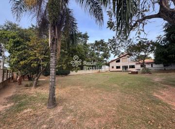 Casa · 200m² · 2 Quartos · 8 Vagas · Casa no Condomínio Verde,  terreno de 980m², casa de 2 semi suítes com muitas possibilidades