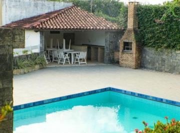 Apartamento de 4 quartos, Salvador · CASA COM EXCELENTE IMPLANTAÇÃO, 7/4 COM 4 SUÍTES EM TERRENO AMPLO E POSIÇÃO PRIVILEGIADA