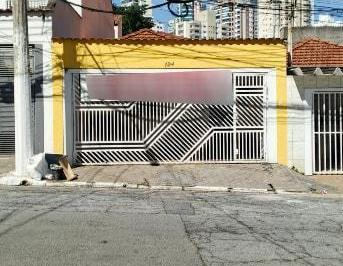 Comercial · 95m² · 1 Vaga · Casa comercial na Rua Martim Pescador, N. 124 • 95 m²