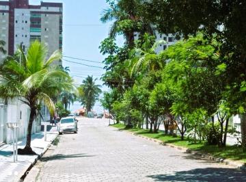 Casa de 4 quartos, Mongaguá · Sobrado Reformado 4 Dorms com Área Gourmet Perto da Praia e do Centro | Mongaguá SP