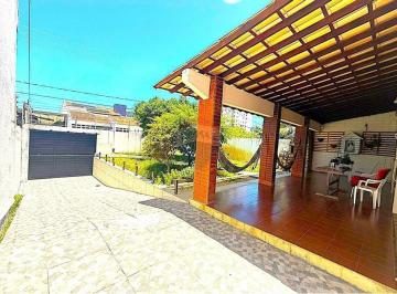 Casa · 286m² · 5 Quartos · 5 Vagas · Casa na Atalaia a 50 metros da praia !