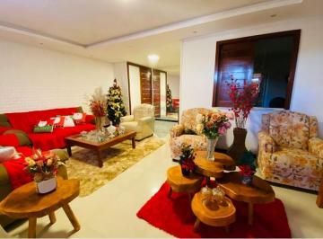 Casa · 166m² · 3 Quartos · 2 Vagas · Sua Casa dos Sonhos em Aracaju - Aproveite Já!