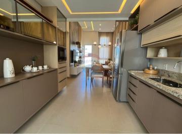 Casa · 82m² · 3 Quartos · 1 Vaga · viva club da ilha( Repasse)