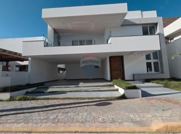Casa · 328m² · 4 Quartos · Conforto e Segurança em Condomínio na Aruana