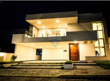 Casa · 328m² · 4 Quartos · Conforto e Segurança em Condomínio na Aruana