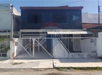 Casa · 169m² · 5 Quartos · 2 Vagas · Casa de andar no Ponto Novo, escriturada, excelente para moradia e/ou comércio com entradas independ