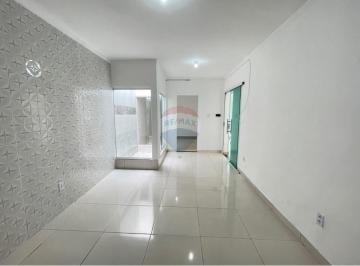 Casa · 75m² · 2 Quartos · 1 Vaga · Casa com 2/4 à venda no bairro Ponto Novo – Excelente localização!
