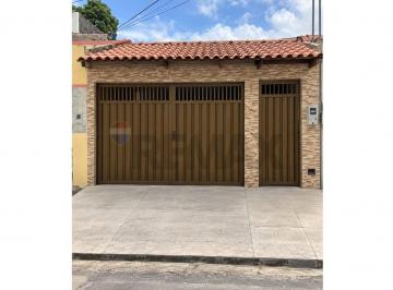 Casa · 110m² · 3 Quartos · 1 Vaga · Casa à venda no centro de Aracaju – ótima oportunidade!