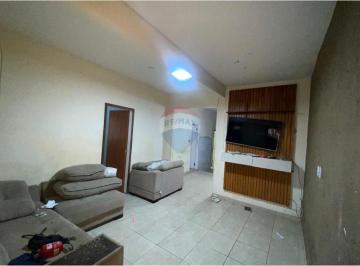 Casa · 360m² · 6 Quartos · 2 Vagas · Bela casa duplex no Eduardo Gomes