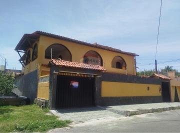 Casa · 340m² · 7 Quartos · 4 Vagas · Casa Ampla - Atalaia | A Poucos Metros do Mar, 7 Quartos, 3 Suítes e Varanda Panorâmica