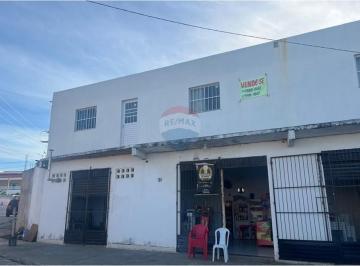 Casa · 400m² · 2 Quartos · Seu Refúgio em Barra: Casa de 400m² à Venda