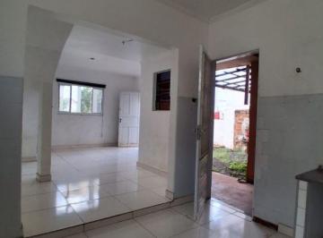 img0 · Casa estilo edícula com 2 quartos para alugar, 71m² - Centro