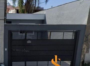 Casa · 95m² · 2 Quartos · 2 Vagas · Casa térrea a venda, 2 dormitórios, 3 banheiros, 2 vagas, Vila Moraes.