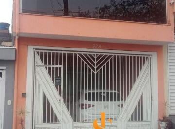 Casa · 123m² · 2 Quartos · 2 Vagas · Sobrado com 2 dormitórios para alugar, 123 m² por R$ 3.500/mês - Vila Santa Luzia - São Bernardo do