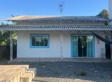Casa · 80m² · 2 Quartos · 5 Vagas · Casa com 02 dormitórios e Terreno Amplo a 470m da Praia em Itapoá/SC!