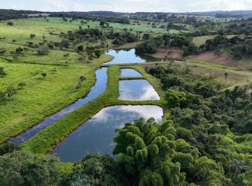 Casa · 750000m² · Fazenda para Venda em Hidrolândia - Goiás