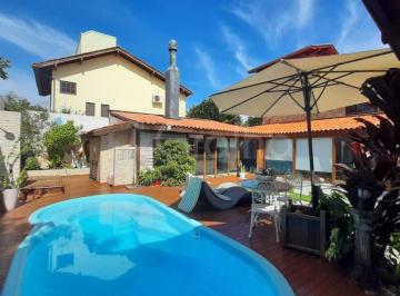 25 · Casa de 280m² com 3 suítes em Jurerê