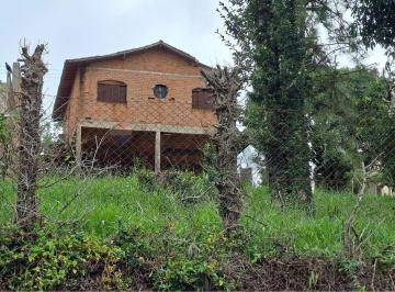 Casa · 69m² · 2 Quartos · Casa com Amplo Terreno e Vista Panorâmica em Serra Negra