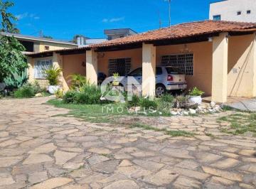 Apartamento · 270m² · 3 Quartos · CASA / ARNIQUEIRAS / 3 QUARTOS 2 SUITES / COZINHA PLANEJADA / 61 3595 1212