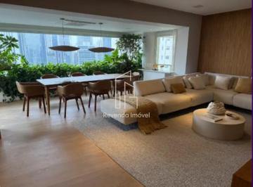 Apartamento · 159m² · 2 Quartos · 3 Vagas · Apartamento de Luxo no Itaim Bibi - 2 Quartos, 2 Suítes, 4 Banheiros e 3 Vagas de Garagem! Venha con