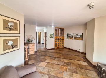 Imagem 1 · Apartamento de 129 m² com 03 quartos, sendo 01 suíte á venda no Ed. Brasões de Portugal - Setor Oest