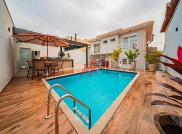 Foto 01 · Casa de luxo em condomínio em Santana de Parnaíba-SP, Alphaville: 3 quartos, 3 suítes, 3 salas, 5 ba