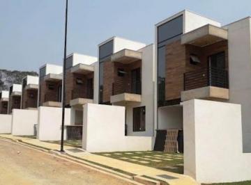 Casa · 97m² · 3 Quartos · 2 Vagas · Casa em Parque dos Caetes, Embu das Artes/SP de 97m² 3 quartos à venda por R$ 456.000,00