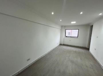 Comercial · 16m² · Sala em Boqueirão, Praia Grande/SP de 16m² para locação R$ 1.500,00/mes