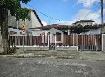 Casa térrea de lote inteiro em Santana, oferecendo ambientes espaçosos. 3 dormit · Casa em Santana, São José dos Campos/SP de 160m² 3 quartos à venda por R$ 425.000,00