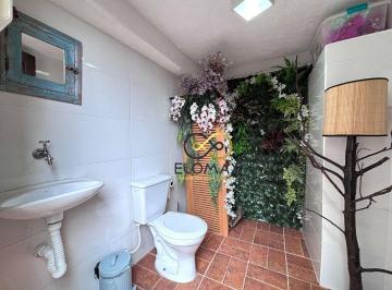 Casa com amplo terreno e muito verde no bairro Baeta Neves em São Bernardo do Ca · Casa em Baeta Neves, São Bernardo do Campo/SP de 180m² 2 quartos à venda por R$ 960.000,00
