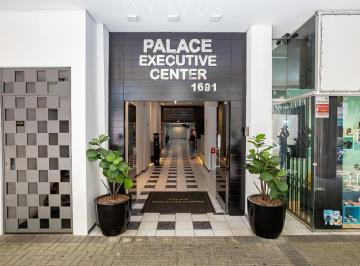 Comercial de 3 quartos, Curitiba · Consultório para área da saúde no Bigorrilho