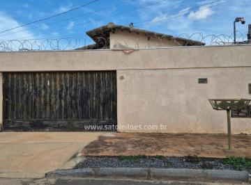 Casa de 3 quartos, Montes Claros · Casa em Montes Claros | 180,00m²