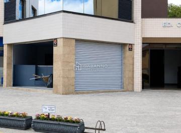 Comercial · 111m² · 4 Vagas · Loja com 126 m², ótima localizaç