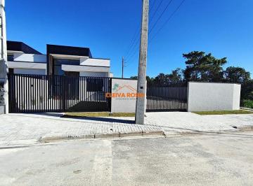 Casa · 70m² · 3 Quartos · 1 Vaga · Casa de Esquina com Piscina a Venda Pontal do Paraná