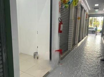 Comercial , Balneário Camboriú · Locação Anual de Box no Camelô Central da Rua 1400 com 4m²