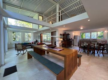 Casa · 250m² · 2 Quartos · 4 Vagas · Casa no Sertão do Cacau em Camburi próxima à cachoeira