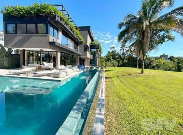 CASA na Riviera · CASA para Venda em BERTIOGA - RIVIERA DE SÃO LOURENÇO com 214 m2 de Área Útil, 6 Dormitório(s), 6 Su