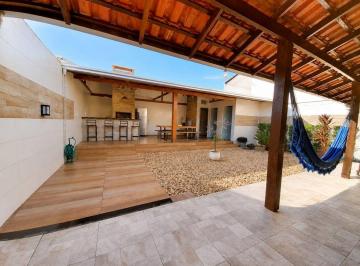 Casa · 2 Quartos · 2 Vagas · Linda Casa! 2 Qts - Área Externa - 70 m² - Cidade Nova - Itajaí/SC