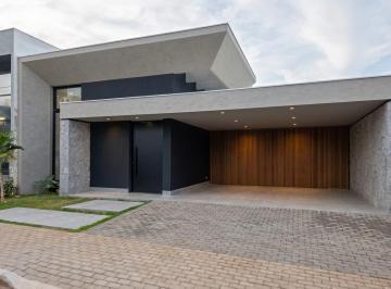 Casa · 300m² · 3 Quartos · 2 Vagas ·
CASA COM 3 SUÍTES NO CONDOMÍNIO OURO VERDE EM SARANDI - PR