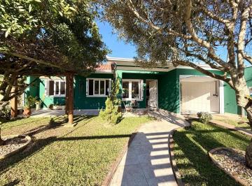 Casa · 132m² · 3 Quartos · 1 Vaga · Casa em Mariapolis com piscina
