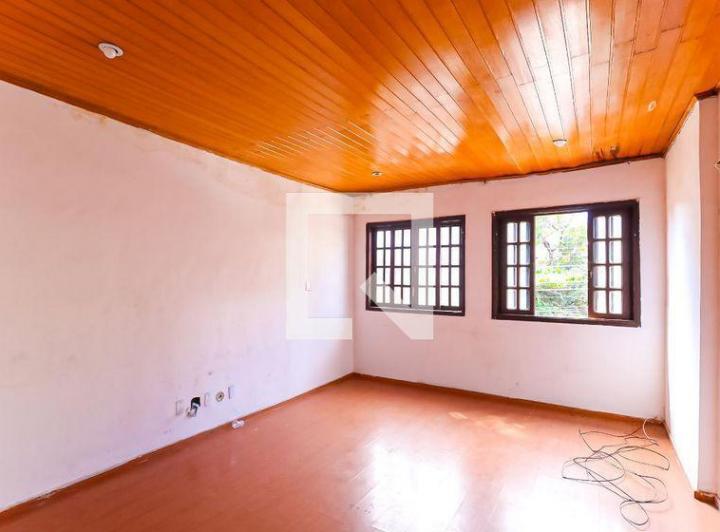 Foto do imóvel - Casa com 2 quartos e varanda disponível para comprar