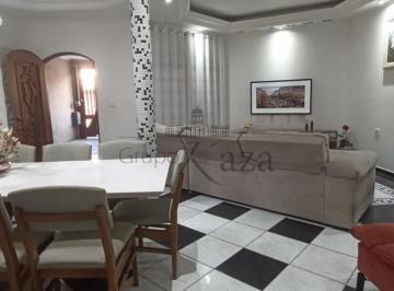 Casa · 142m² · 3 Quartos · 2 Vagas · Oportunidade - Casa Sobrado - Residencial Cambuí - 3 Dormitórios - 285m².