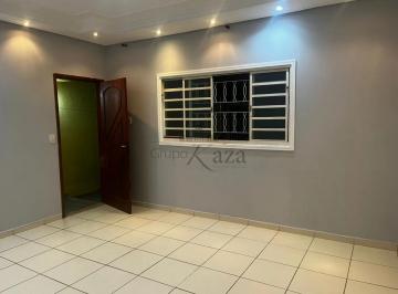 Comercial · 158m² · 2 Quartos · 2 Vagas · Oportunidade - Casa - Residencial Dom Bosco - 2 Dormitórios - 80m².
