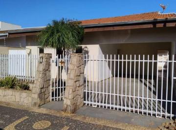 Casa · 130m² · 3 Quartos · 2 Vagas · Casa com 3 quartos, 1 suíte e 2 vagas à venda no Bairro Santa Cruz em Americana