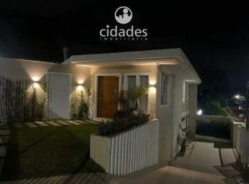 Casa · 331m² · 3 Quartos · 3 Vagas · Casa Residencial à venda no Bairro Bom Abrigo, Florianópolis — 3 quartos (1 suíte), 3 vagas e área d
